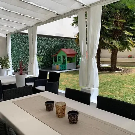 Logement D'exception Avec Jardin Apartament